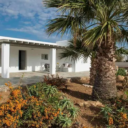 Paros Sleeps 6 Air Con Wifi T478602 Villa